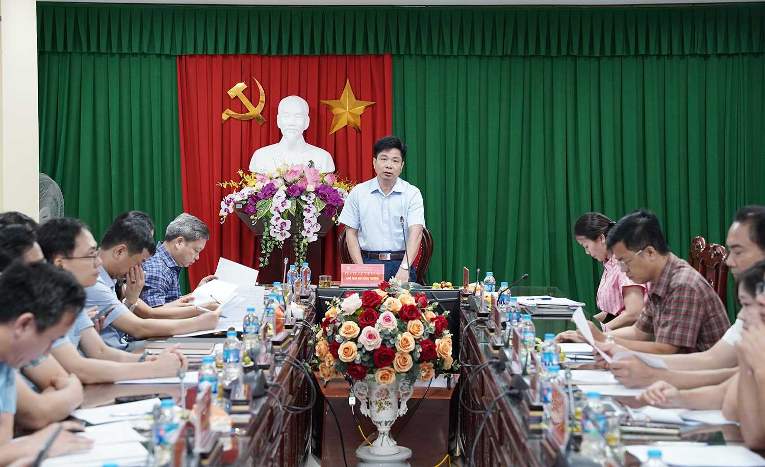 Hội đồng Trường Đại học Hồng Đức tổ chức phiên họp đột xuất, thảo luận và thông qua nhiều nội dung quan trọng